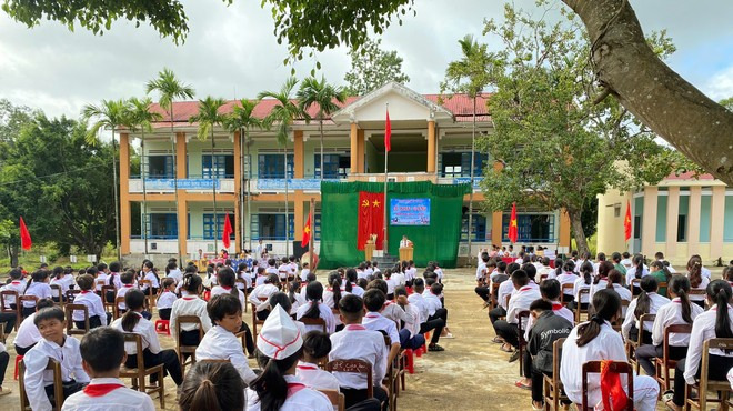 Đề xuất GV công tác vùng khó được hưởng phụ cấp thu hút suốt thời gian gắn bó