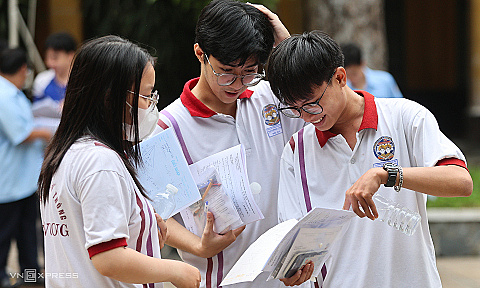 Ba đại học bỏ tổ hợp 'lạ' trong xét tuyển ngành Y, Sư phạm