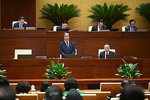 Cần hỗ trợ sinh viên thông qua các nguồn quỹ tín dụng và các hỗ trợ khác