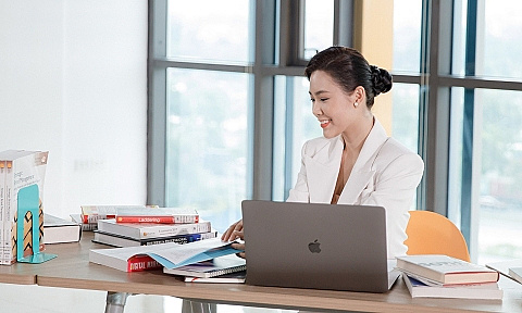 Chiến lược 'đãi cát tìm vàng' của UEH
