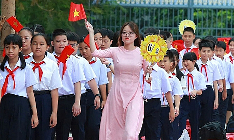Dạy 2 buổi mỗi ngày miễn phí từ năm học tới