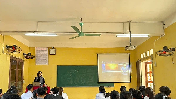 Giải pháp nào đảm bảo định mức tiết dạy với giáo viên môn ít học sinh lựa chọn?