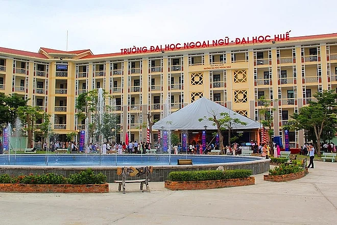 Học viên ĐH Ngoại ngữ Huế nộp học phí vào TK cá nhân: Rủi ro ai chịu trách nhiệm
