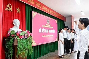 Mô hình Lớp học kỹ năng ươm mầm cho những Đảng viên tuổi 18