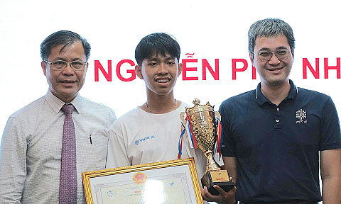 Nam sinh Đà Nẵng vô địch Olympic AI toàn quốc