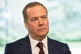 Ông Medvedev nêu lý do Ukraine muốn cuộc gặp 3 bên Trump-Putin-Zelensky