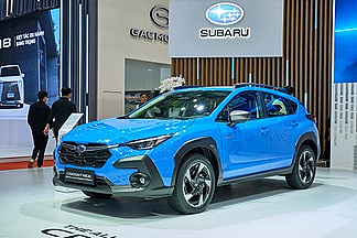 SUV Nhật cùng cỡ Corolla Cross được giảm 139 triệu vẫn đắt ngang Santa Fe