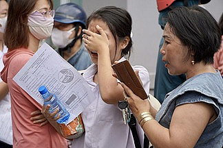 Thí sinh lại “khóc như mưa” vì đề thi toán lớp 10 TPHCM năm 2025