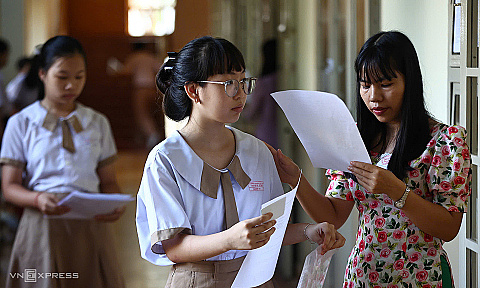 Thí sinh TP HCM bước vào kỳ thi lớp 10 'dễ thở' nhất trước nay