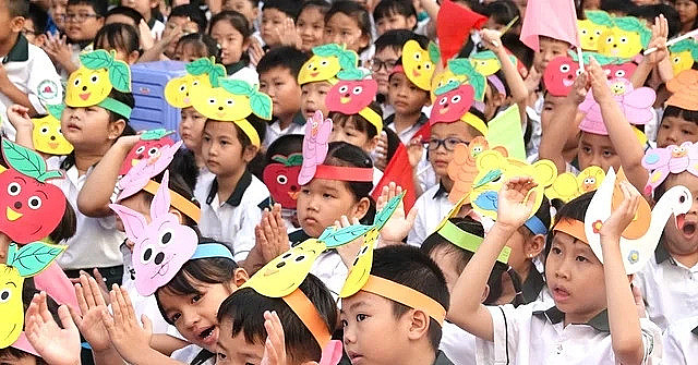 Thủ tướng chỉ đạo tổ chức dạy học 2 buổi/ngày và sinh hoạt hè cho trẻ em
