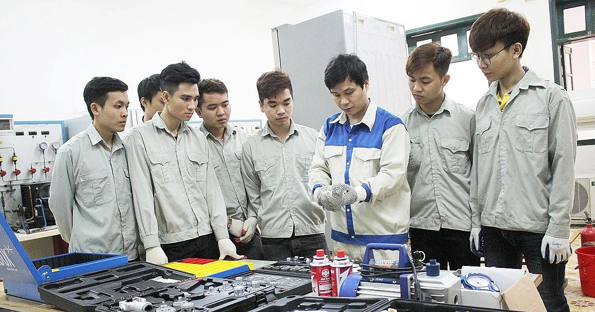 Tình hình tuyển sinh hệ 9+ qua chia sẻ của lãnh đạo trường nghề